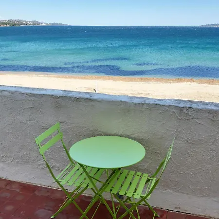 Grand D'origine, Vue Mer, Bord De Plage * Grimaud